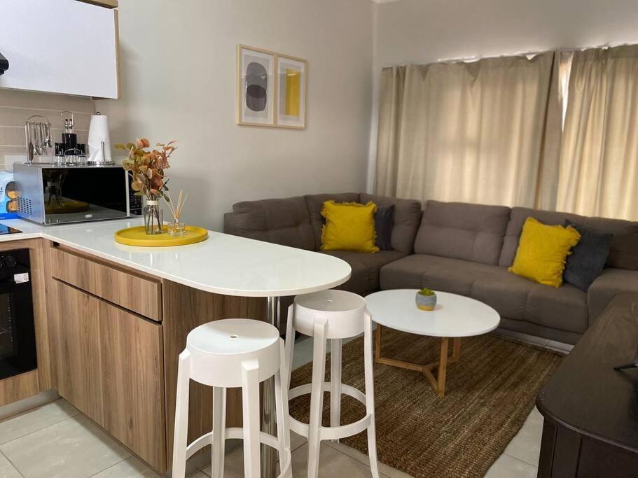 Hills Lifestyle 1 Bed Apartment *